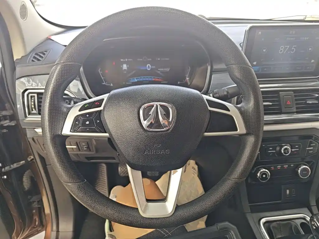 BAIC BAIC Weiwang M60 2018 — фото 11