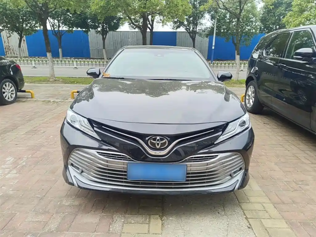Toyota Camry 2020 — фото 3