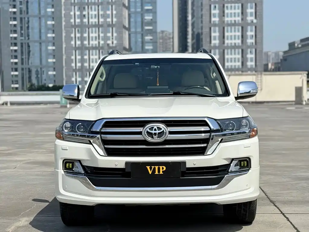 Toyota Land Cruiser 2019 — фото 1