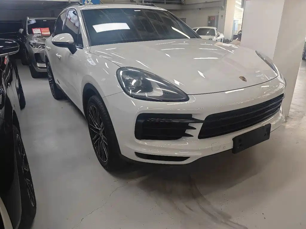 Porsche Cayenne 2019 — фото 3