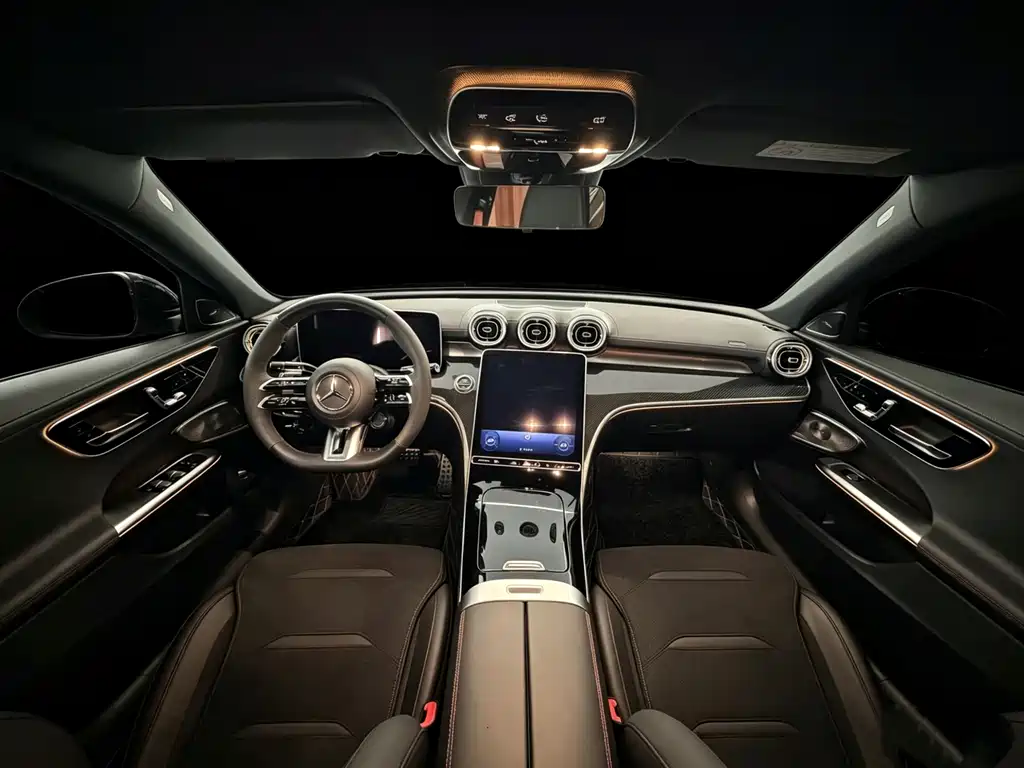 Mercedes-Benz C-Class AMG 2025 — фото 5