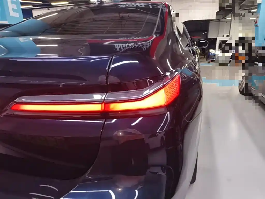 BMW i7 2024 — фото 8