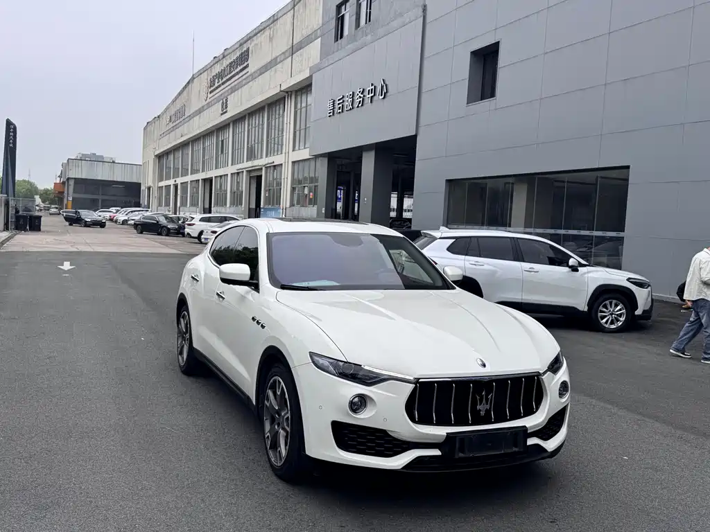 Maserati Levante 2018 — фото 4