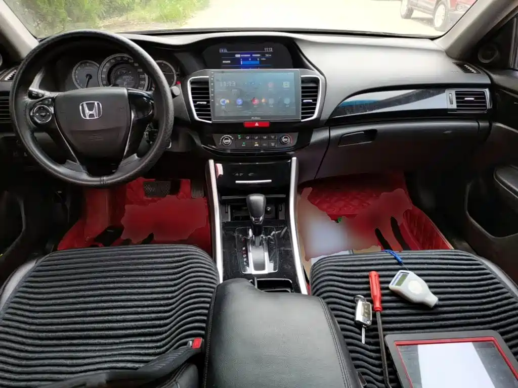 Honda Accord 2018 — фото 10