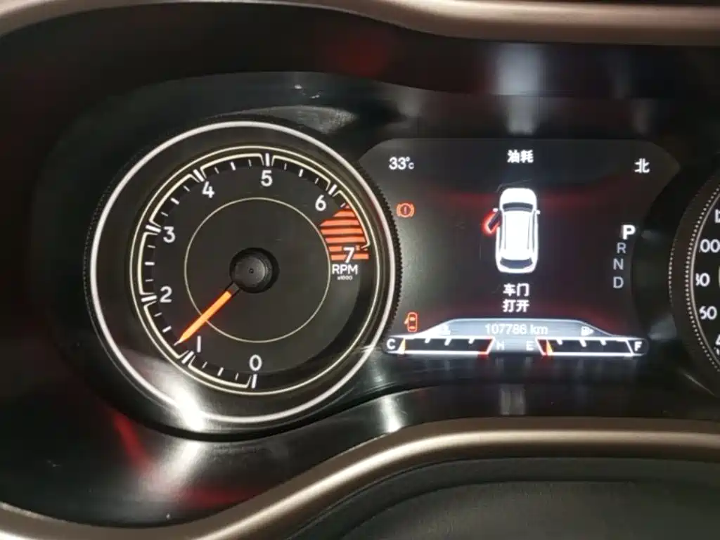 Jeep Cherokee 2016 — фото 12