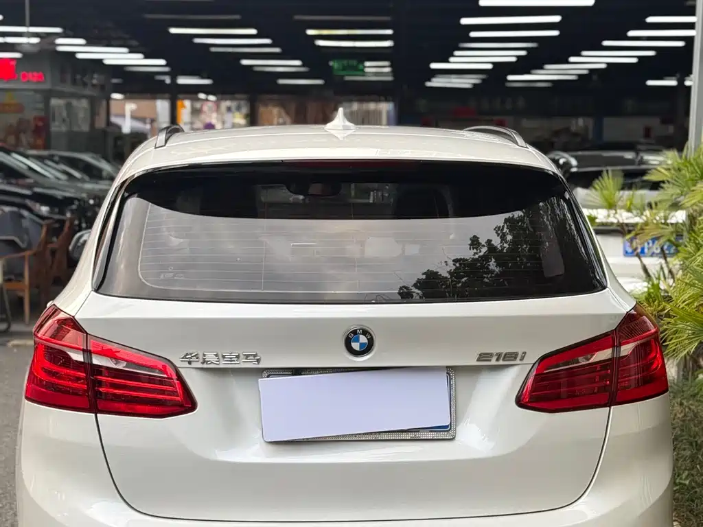 BMW 2 Series Active Tourer 2016 — фото 14