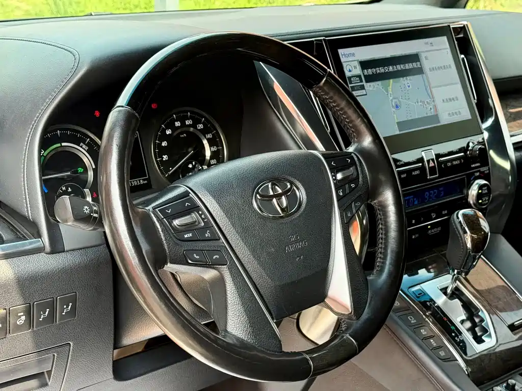 Toyota Vellfire 2021 — фото 7