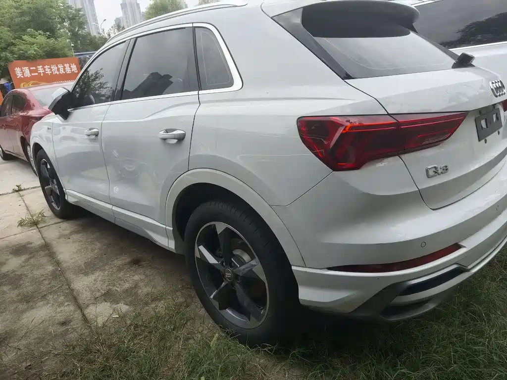 Audi Q3 2020 — фото 12