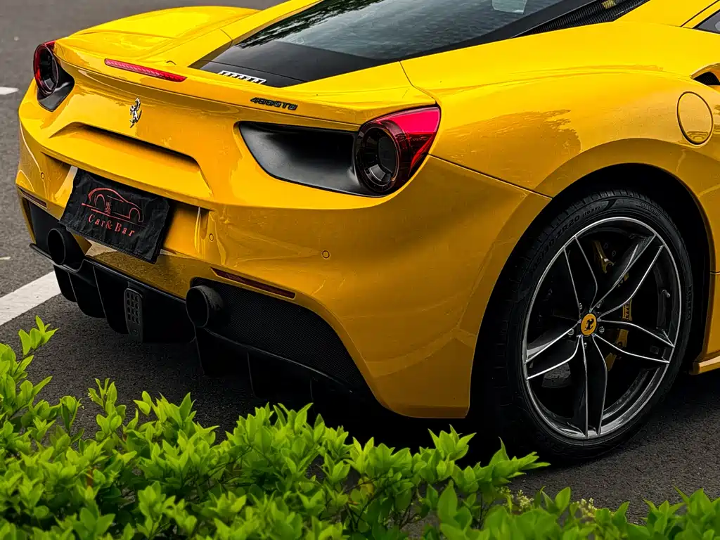 Ferrari 488 2018 — фото 30