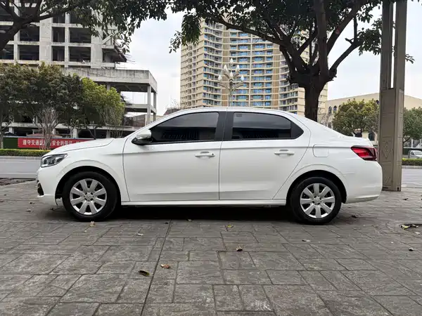 Peugeot 301 2018