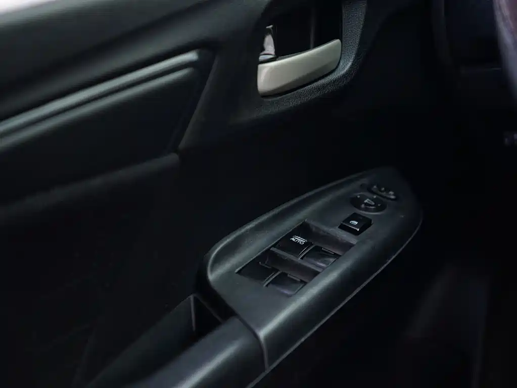 Honda Fit 2014 — фото 11