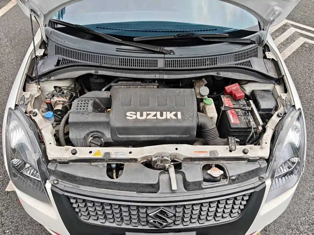 Suzuki Swift 2018 — фото 10