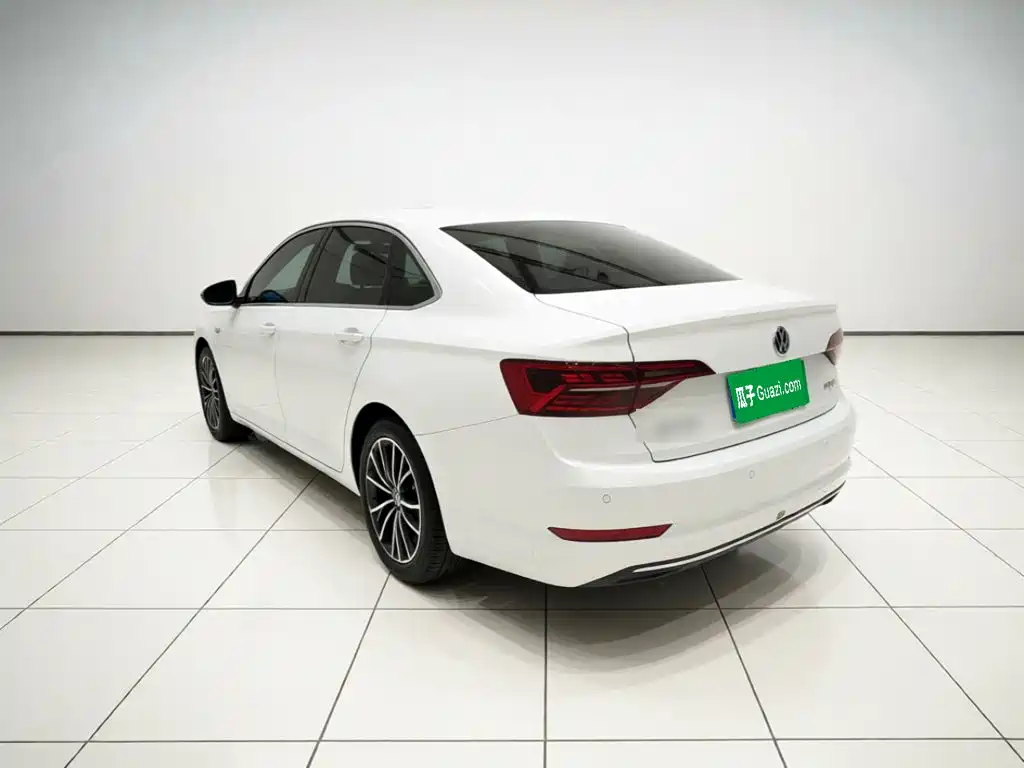 Volkswagen Sagitar 2020