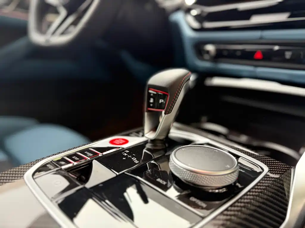 BMW M4 2025 — фото 12