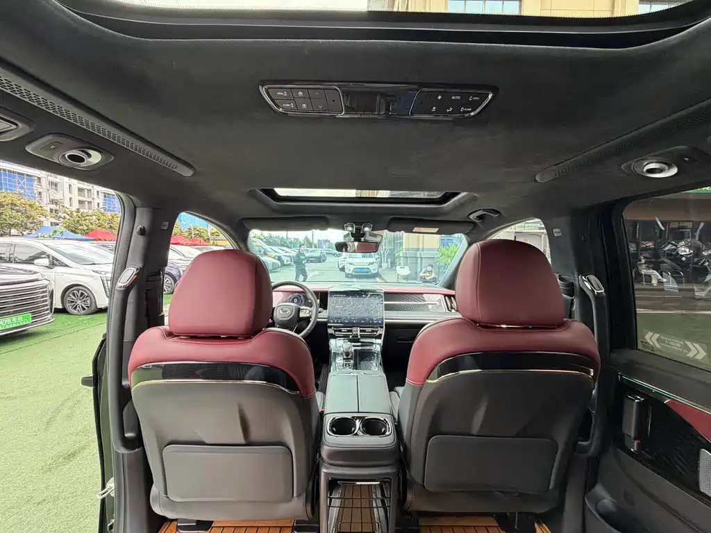 GAC Motor Trumpchi E9 2024 — фото 8
