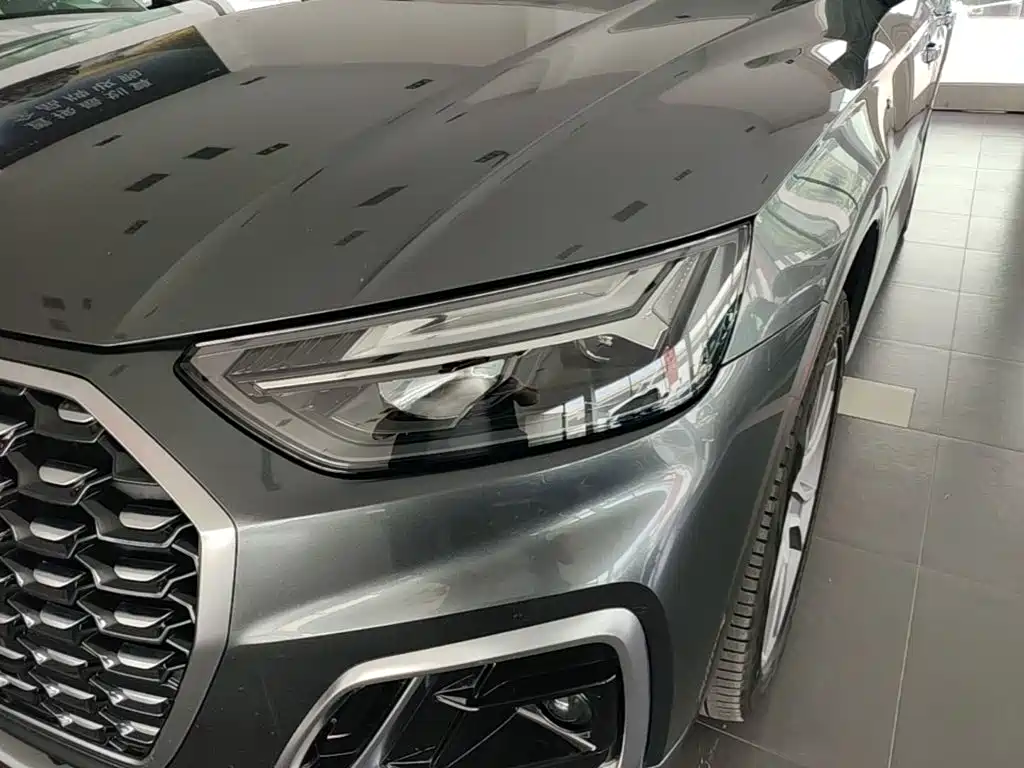 Audi Q5L Sportback 2022 — фото 18