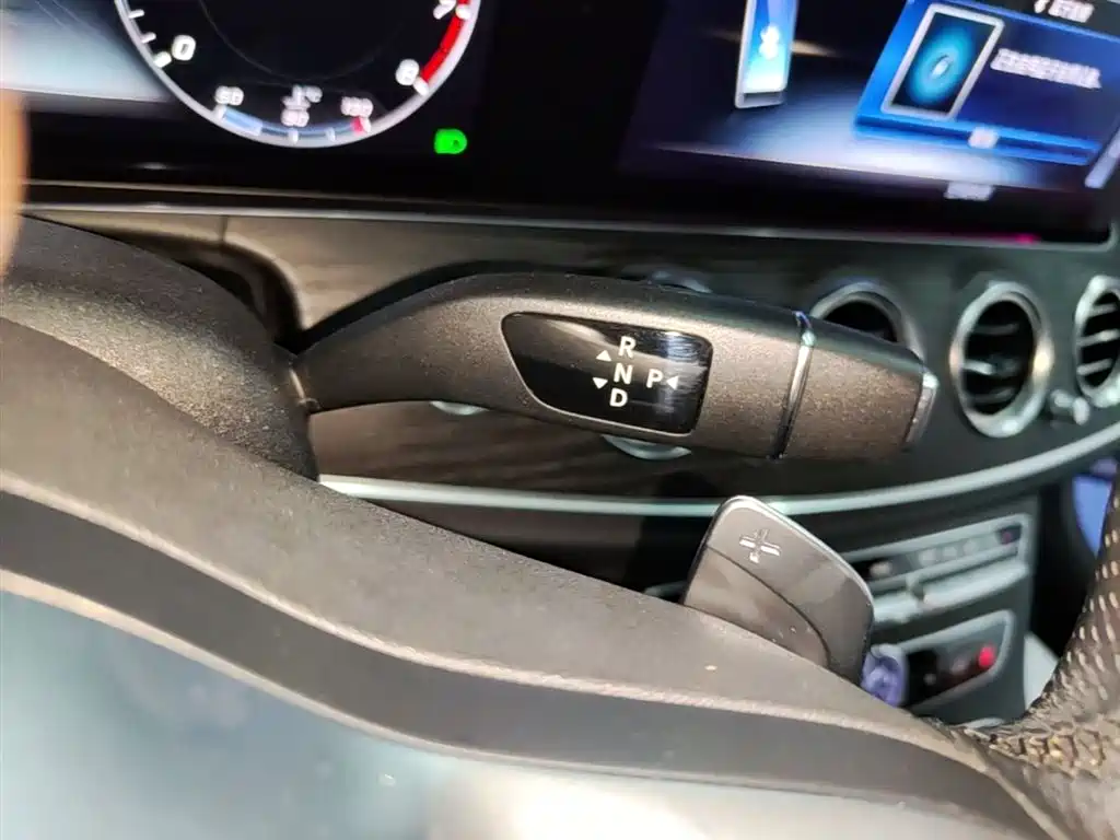 Mercedes-Benz E-Class 2020 — фото 14