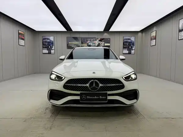 Mercedes-Benz C-Class 2022