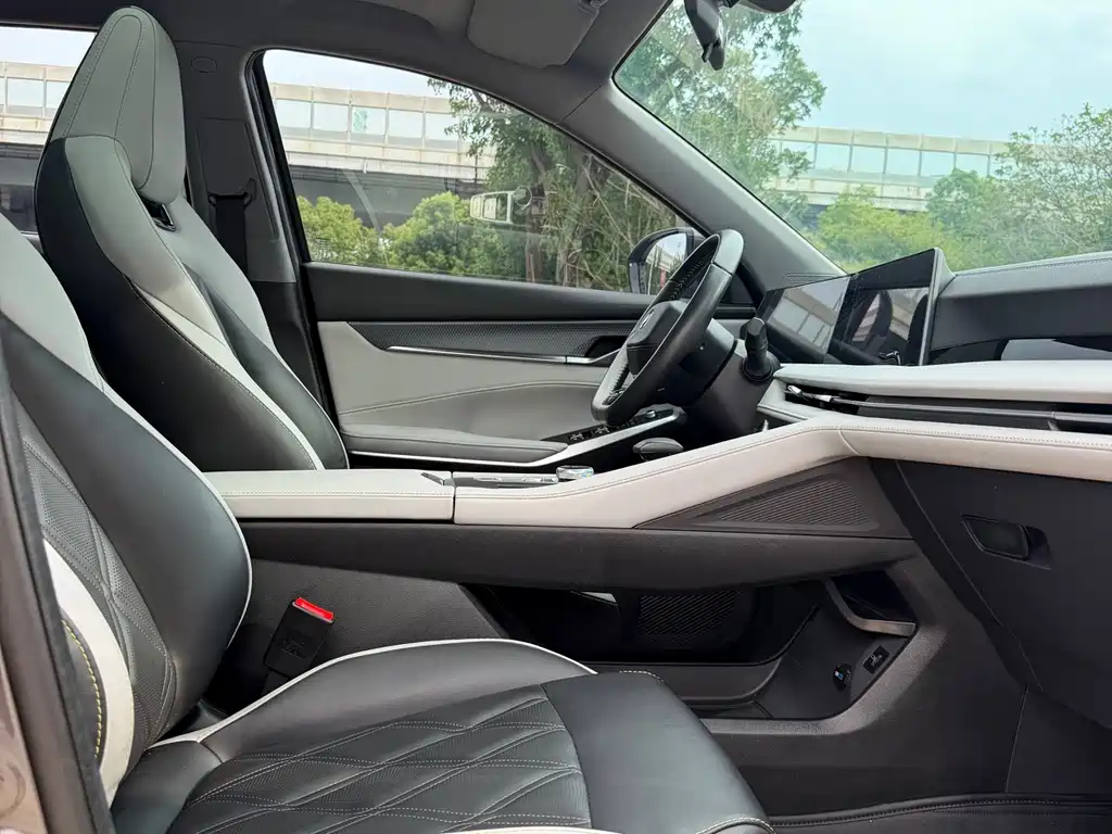 Changan CS75PLUS 2023 — фото 18