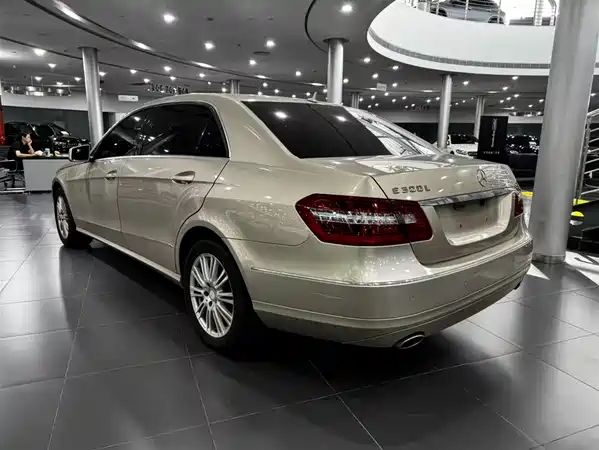 Mercedes-Benz E-Class 2012