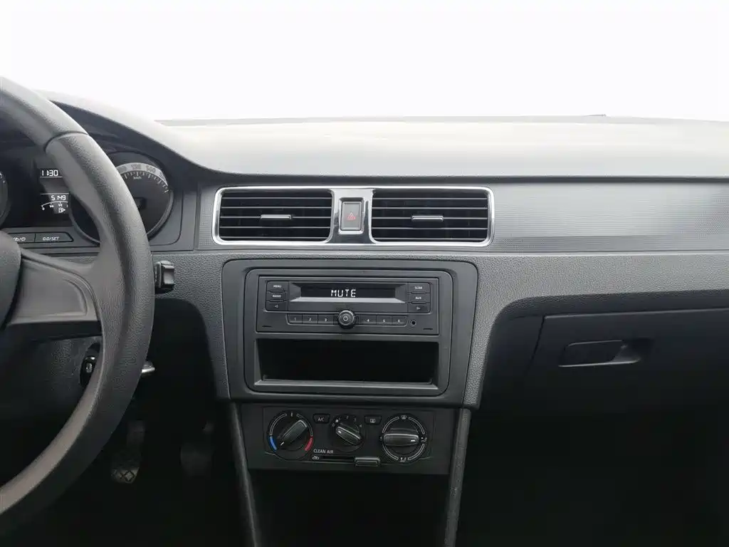 Skoda Rapid Spaceback 2019 — фото 12