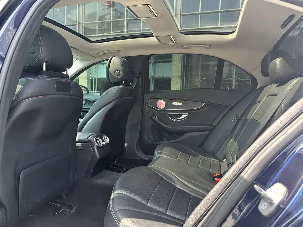 Mercedes-Benz C-Class 2018 — фото 11