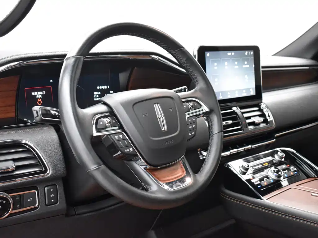 Lincoln Navigator 2020 — фото 12