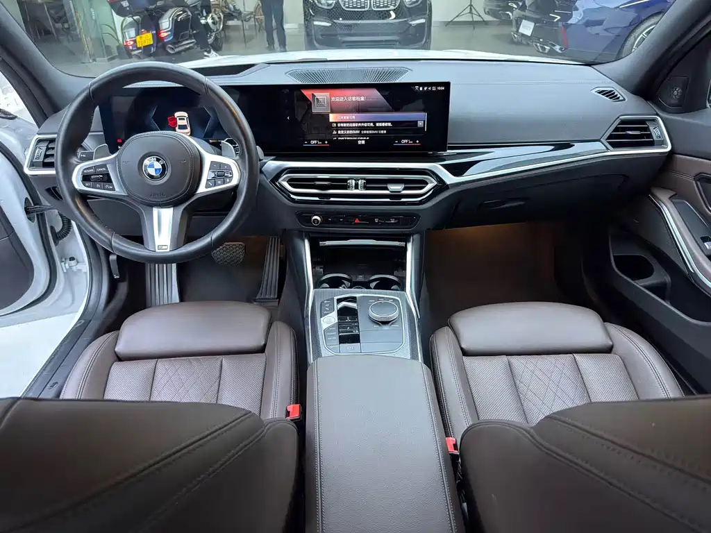 BMW 3 Series 2023 — фото 18