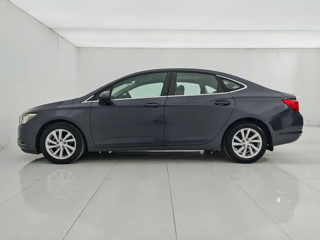 Buick Verano 2017 — фото 11