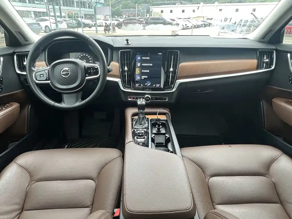 Volvo S90 2019 — фото 13