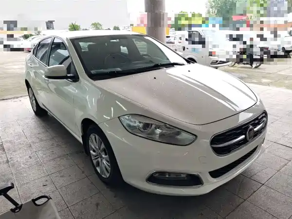 Fiat Viaggio 2015