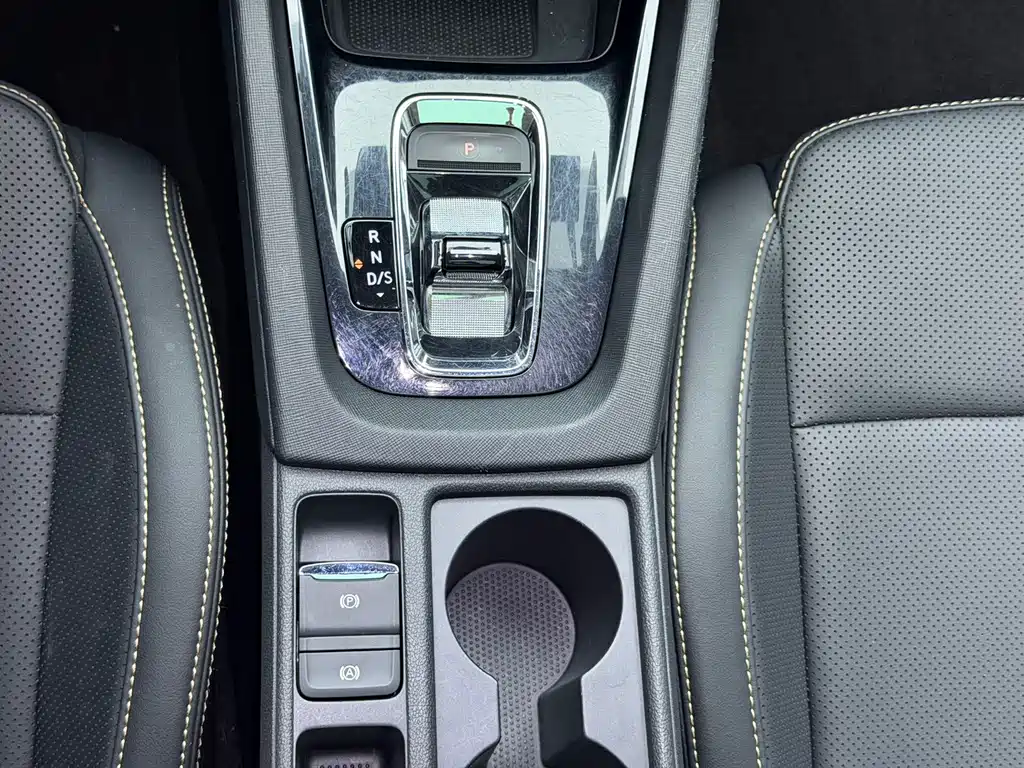 Skoda Octavia 2023 — фото 15