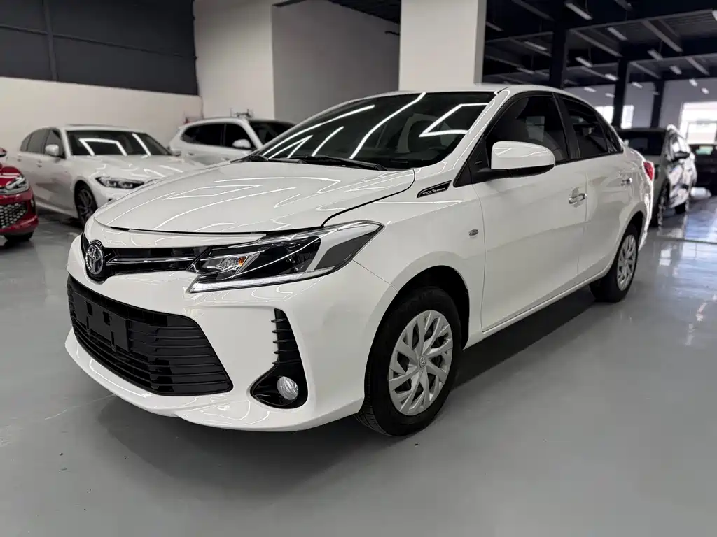 Toyota Vios 2023 — фото 1
