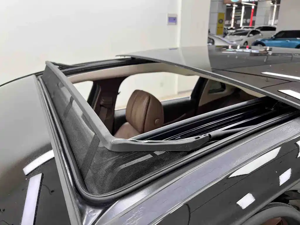 Mercedes-Benz E-Class 2020 — фото 20