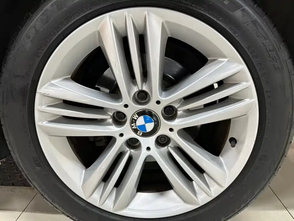 BMW 3 Series 2016 — фото 16