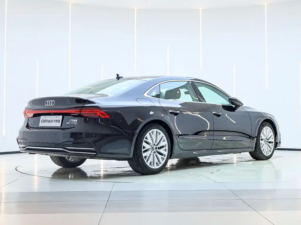 Audi A7L 2024 — фото 3