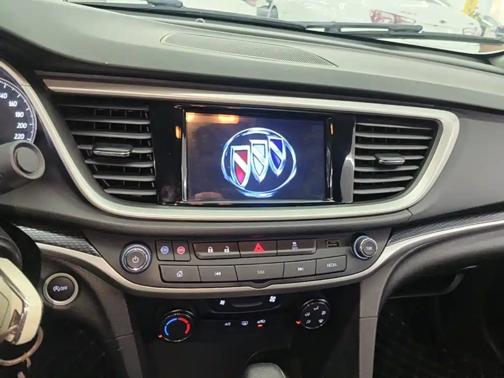 Buick Excelle 2021 — фото 13