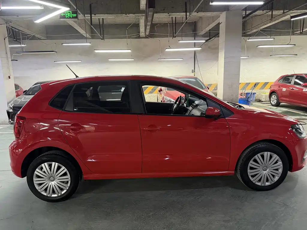 Volkswagen Polo 2017 — фото 14