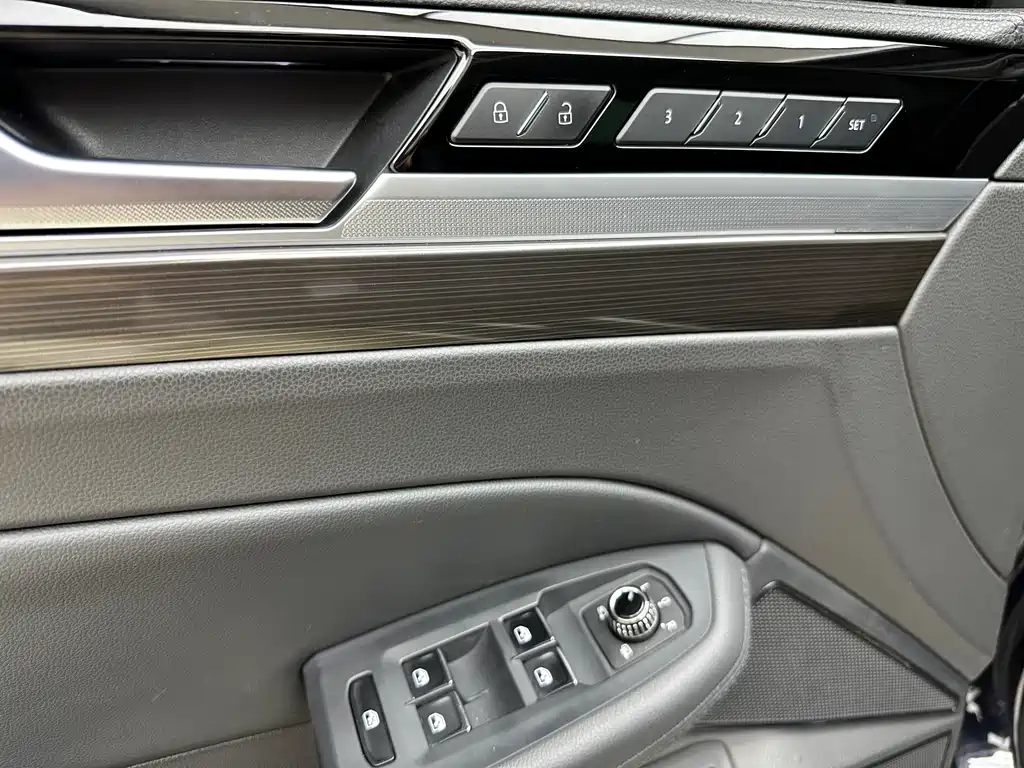 Volkswagen Phideon 2020 — фото 12