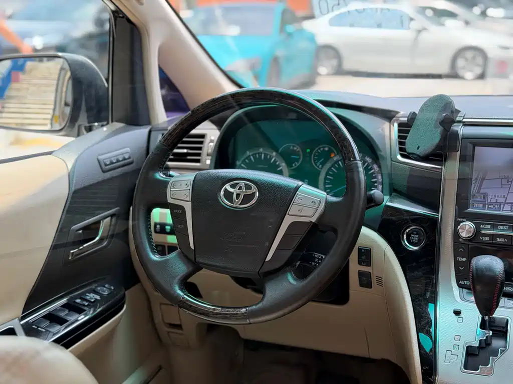 Toyota Alphard 2013 — фото 10