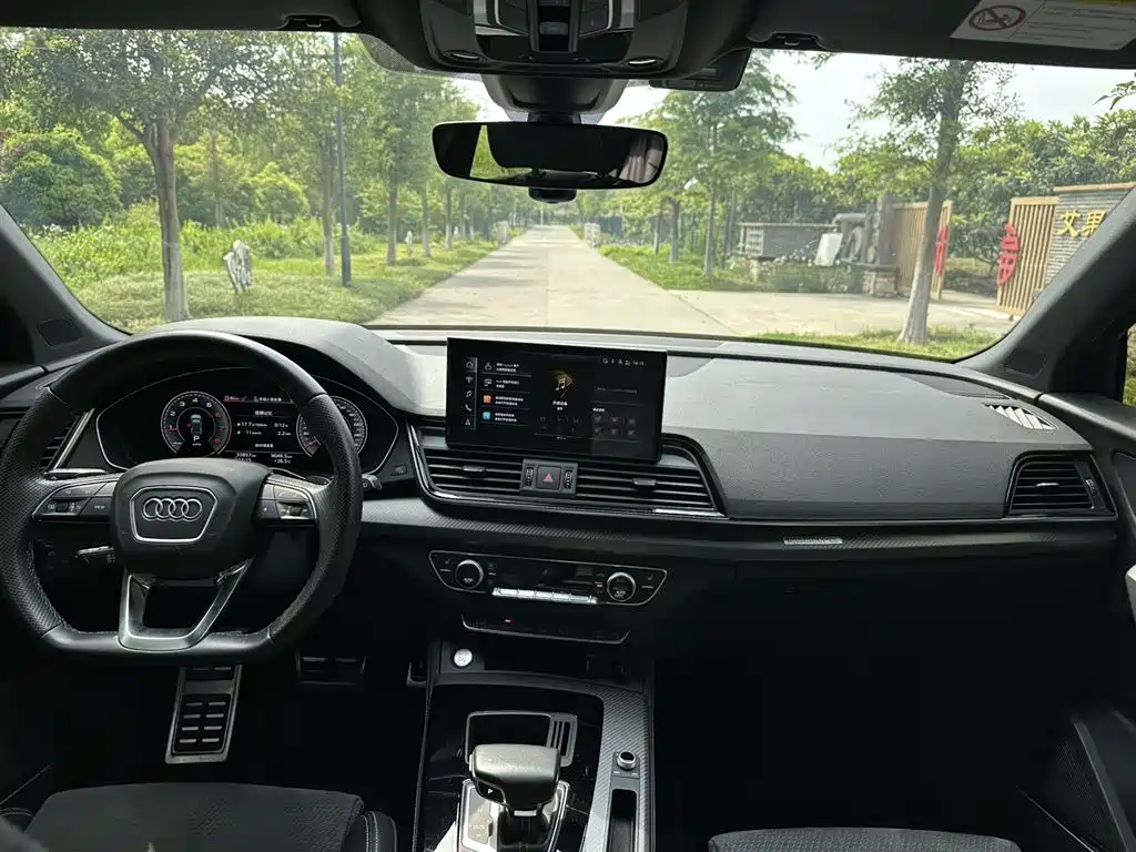 Audi Q5L Sportback 2021 — фото 9