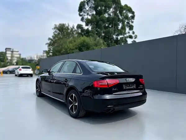 Audi A4L 2013