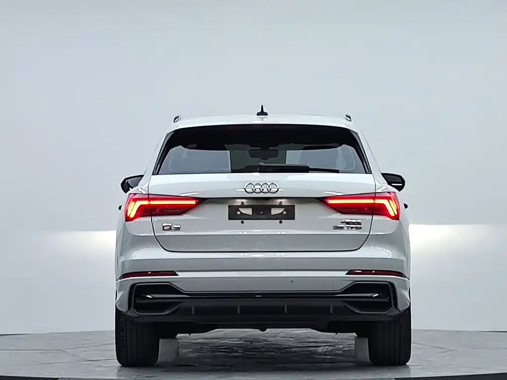 Audi Q3 2022 — фото 6