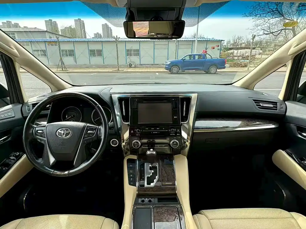Toyota Alphard 2020 — фото 5