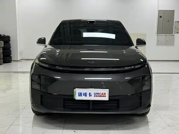 Li Auto L6 2025