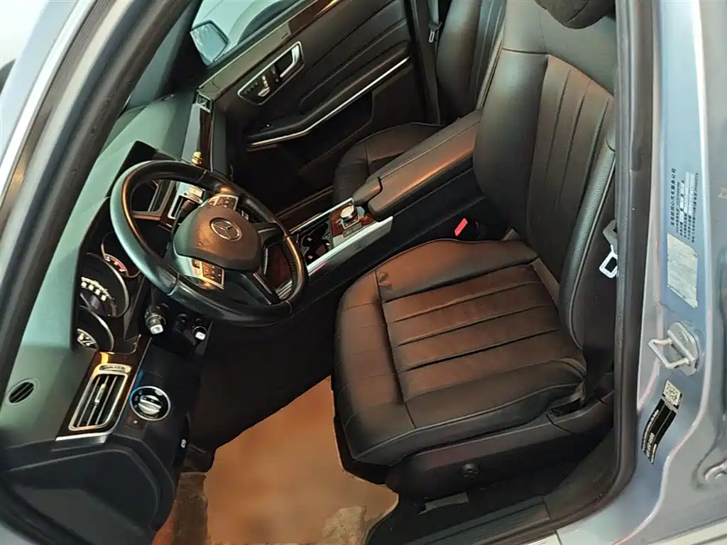 Mercedes-Benz E-Class 2015 — фото 15