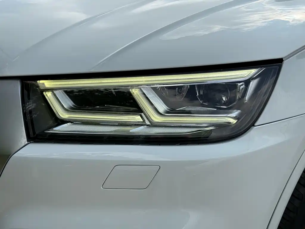 Audi Q5L 2018 — фото 29