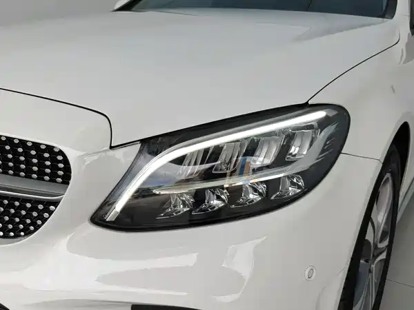 Mercedes-Benz C-Class 2021