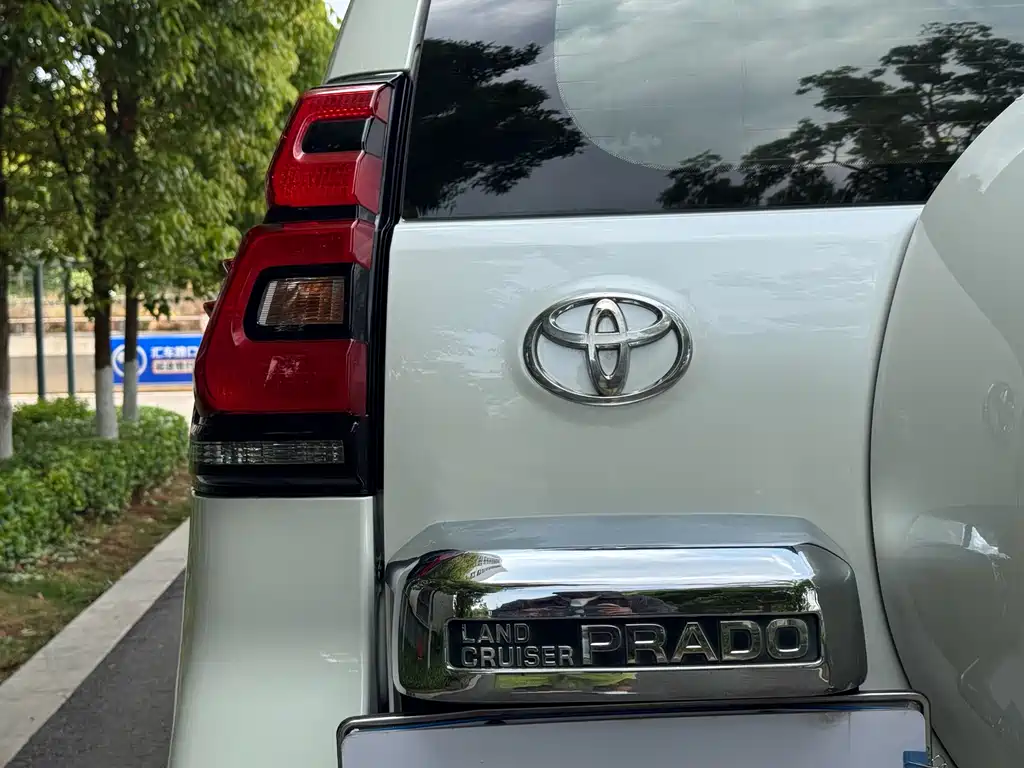 Toyota Prado 2018 — фото 11