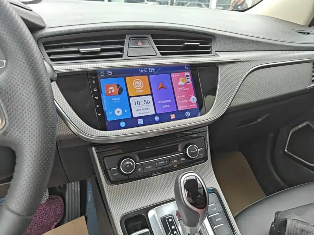 Geely Emgrand GS 2018 — фото 13